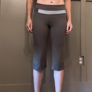 Lululemon Reversible Crop Yoga Pants Activewear Athleisure Luon